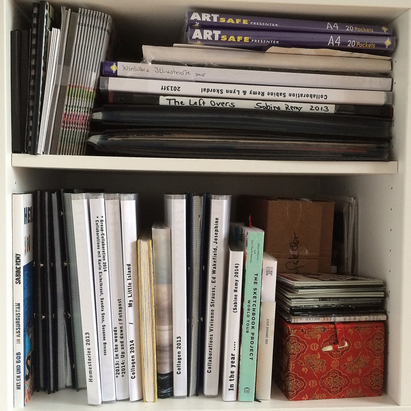 Bücherregal / Bookshelf