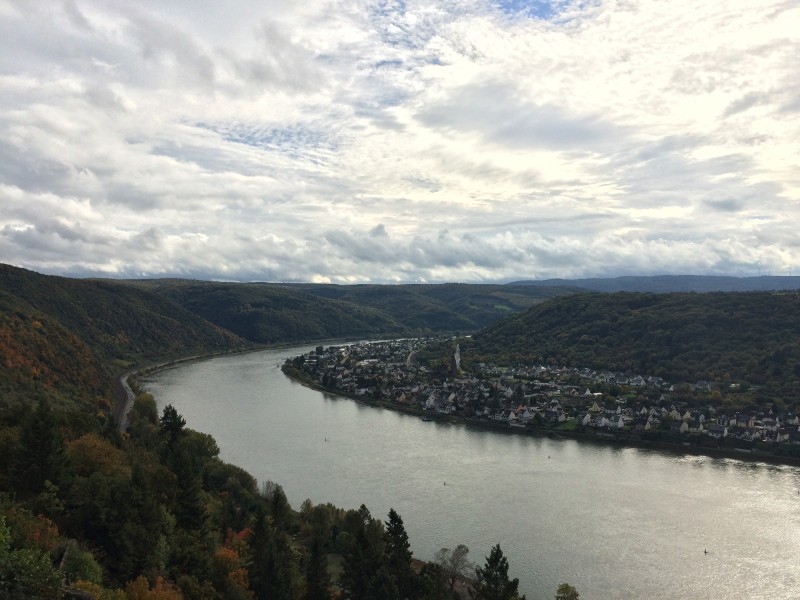 Blick auf den Rhein von der Marksbrug<br>View on the Rhine from Marksburg 