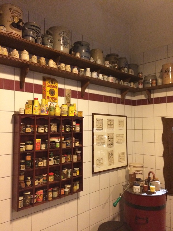 In der Historischen Senfmühle Breuer - Monschau<br>Inside the Historical Mustard Mill 