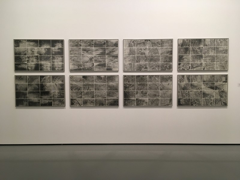 Gerhard Richter - 128 Fotos von einem Bild (Halifax 1978), II (achtteilig) - 1998 im MuT Bochum