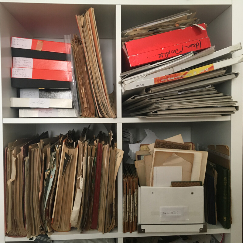 Behind the scenes - Archives - bookshelf